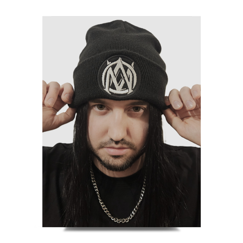 Czapka Beanie My Own Abyss Emblem Model Front